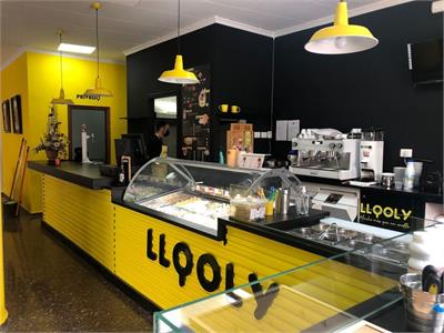 “Llooly: Donde los Postres son una Fiesta y Tú Eres el Invitado de Honor”